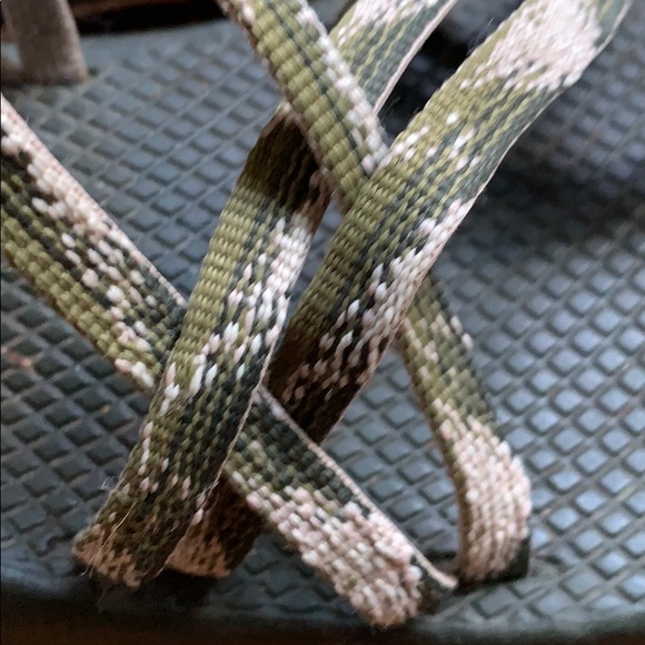 Women’s Chaco sandals with toe strap - Picture 3 of 6